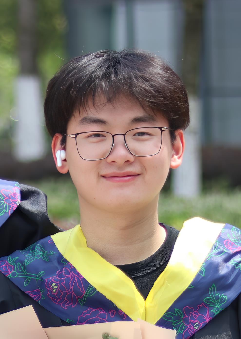 Liang, Xiongzhuang (梁雄壮)