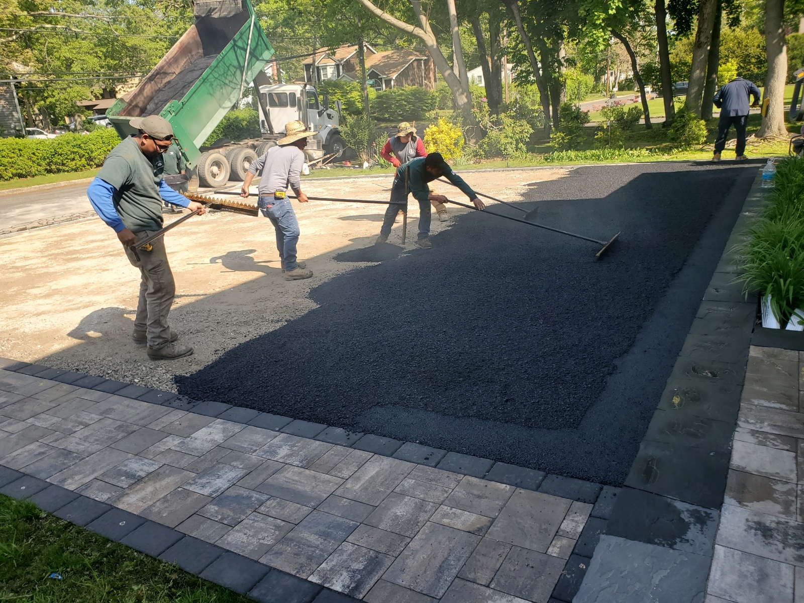 Commack Asphalt Paving, Blacktop Paving Company Near Commack Giuliano