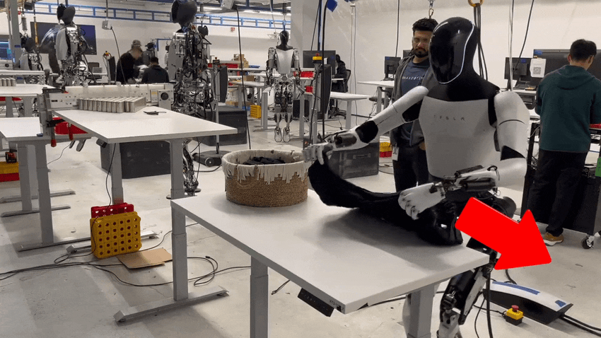 Tesla&rsquo;s Optimus Robot Folding Laundry