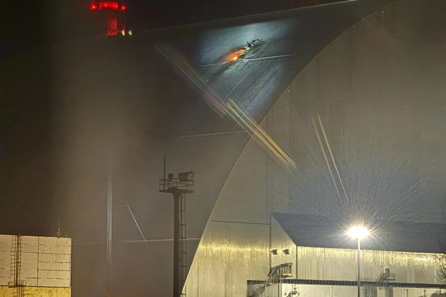 A fire at the New Safe Confinement that protects the remnants of the Chornobyl Nuclear Power Plant.