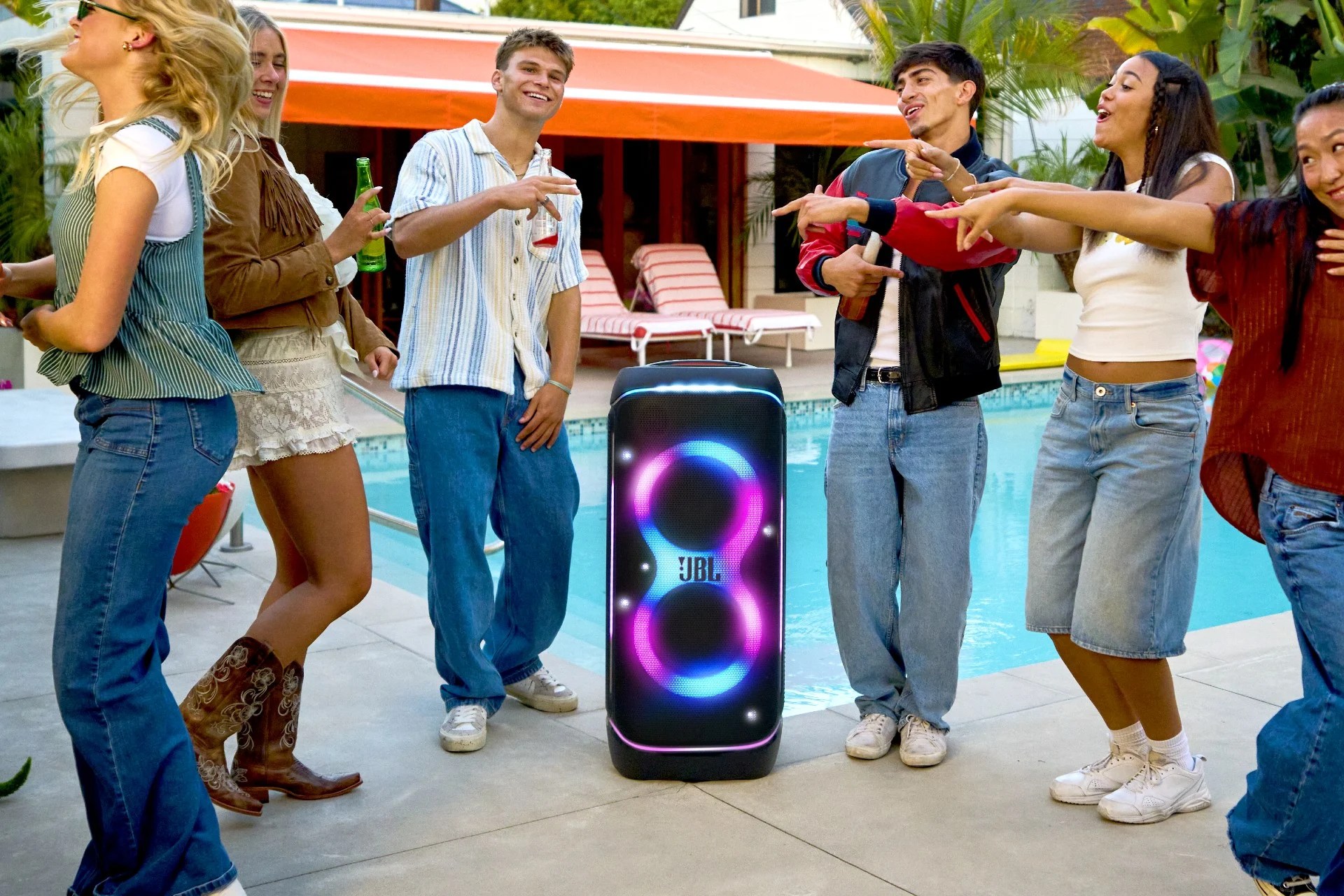 JBL’s Boombox 4 Speaker Can Pump Out Less Distorted Sound Thanks to AI