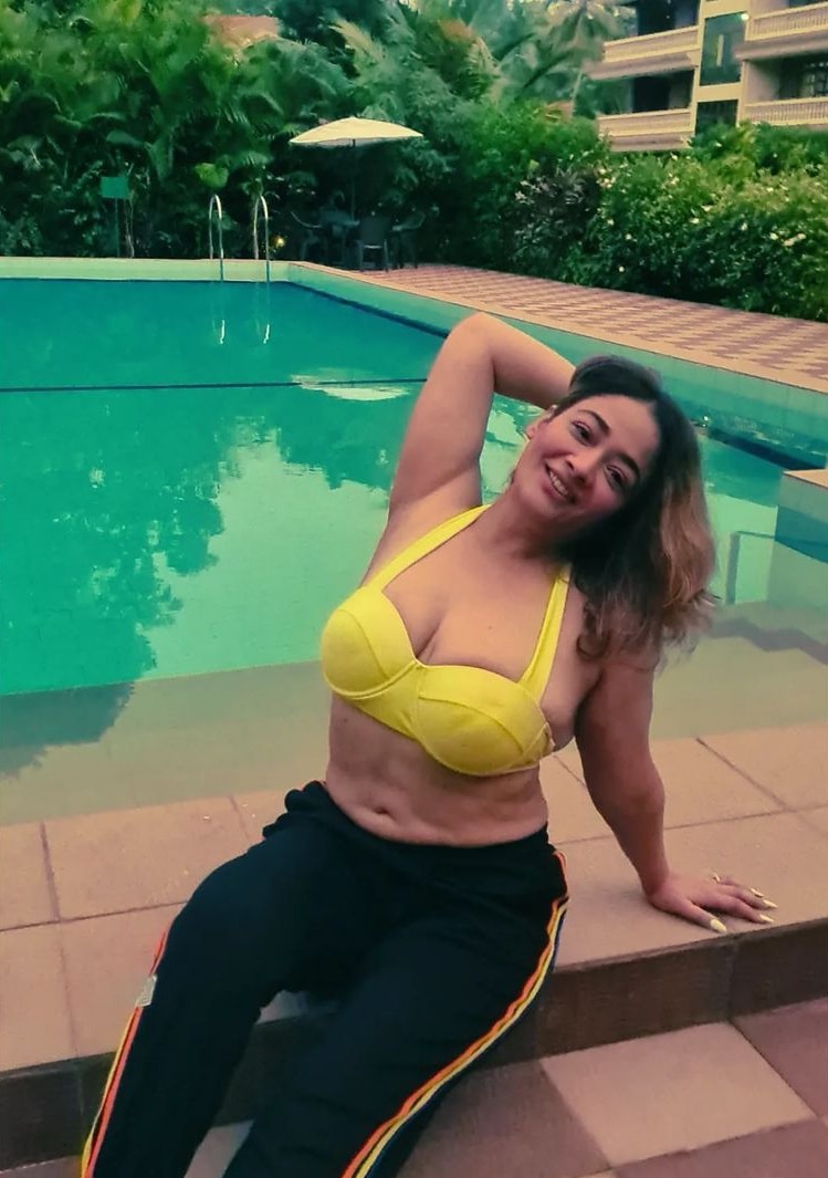 Vintage beauty Kiran Rathod hot stills - Glam Actress