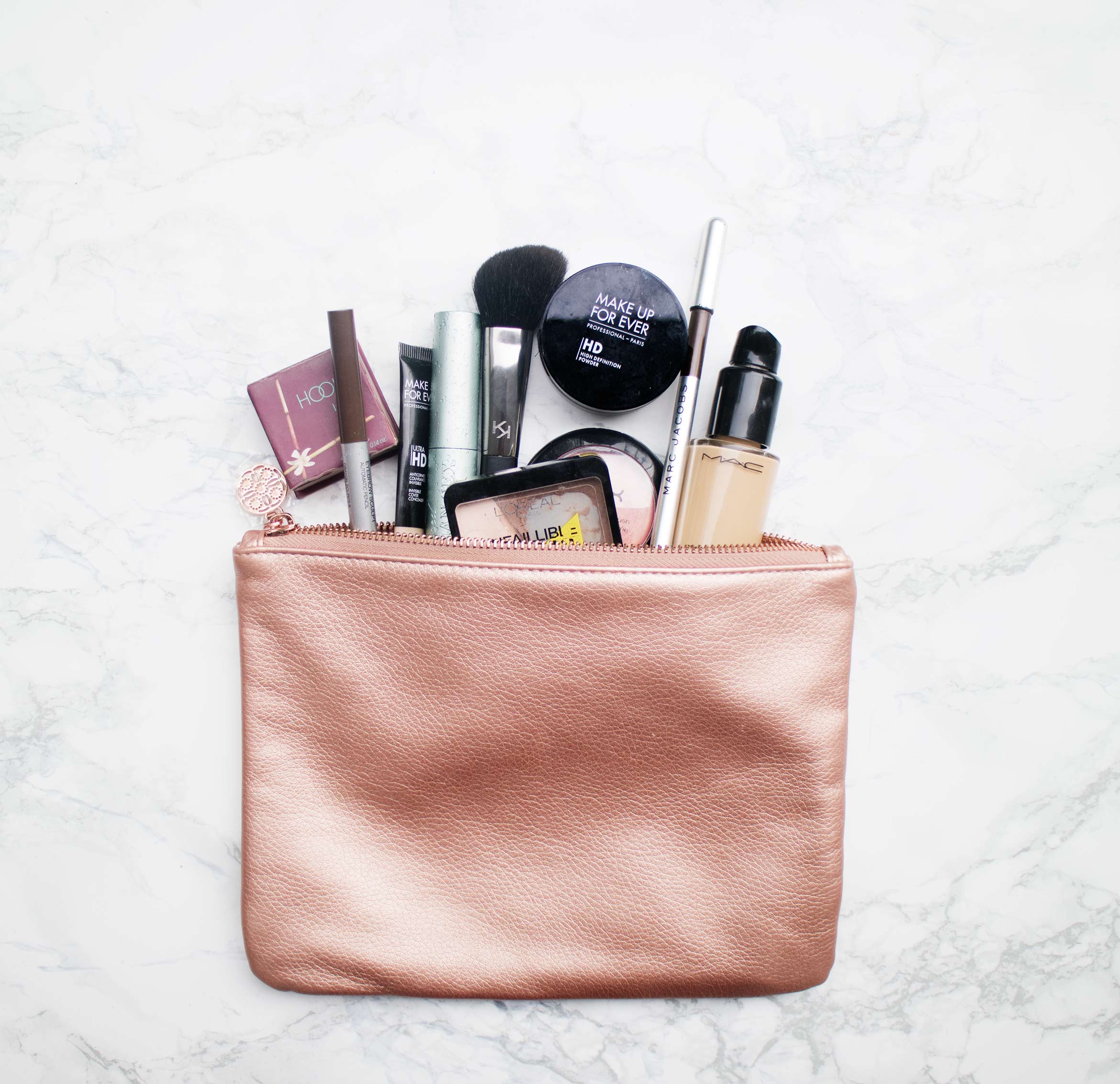 Makeup Bag of the month October GLAM OBSERVER