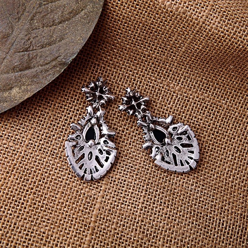 HighEnd alloy based Statement Earrings for Women Glamorize Yourself