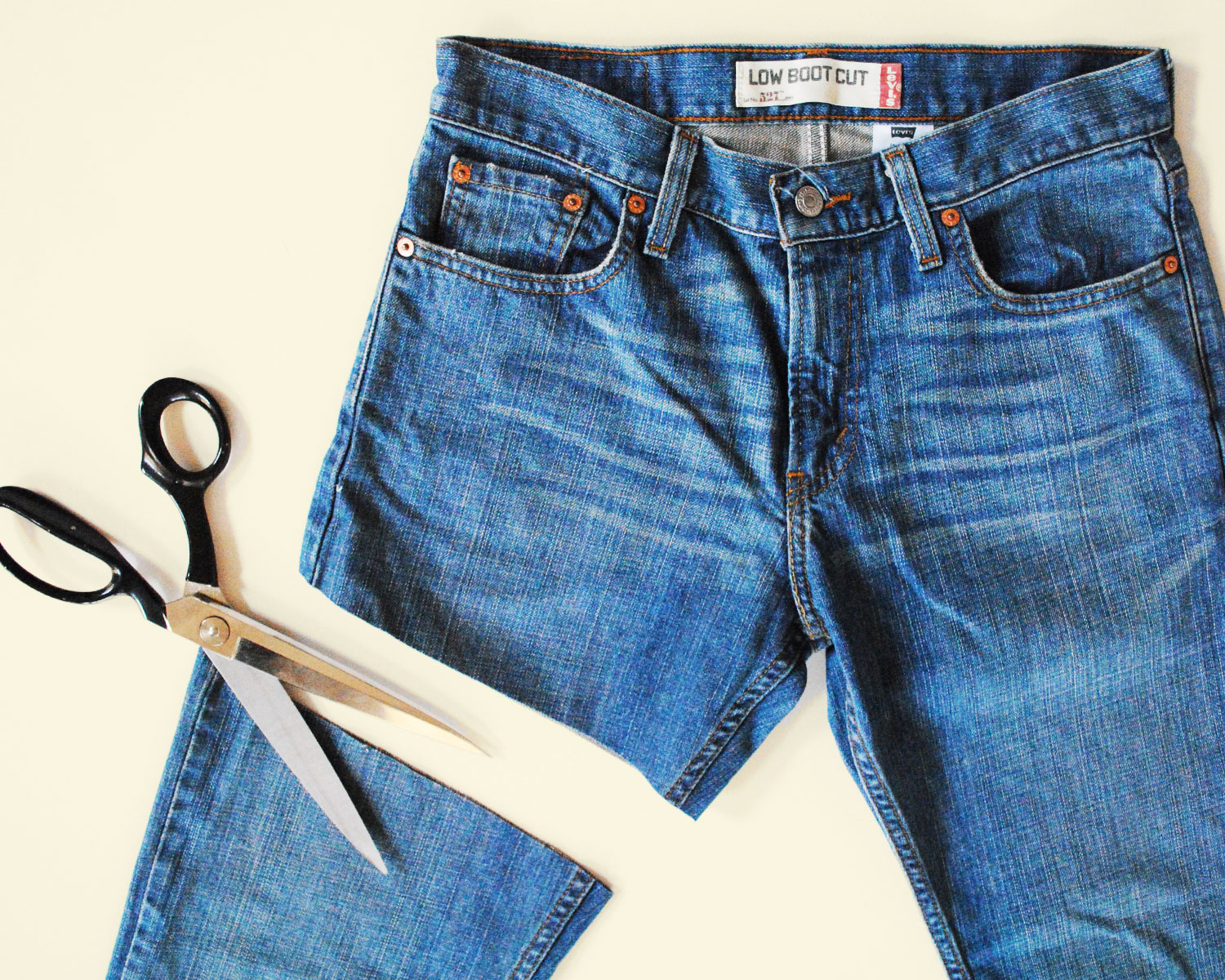 FASHION BOMB . { DIY } Denim CutOffs