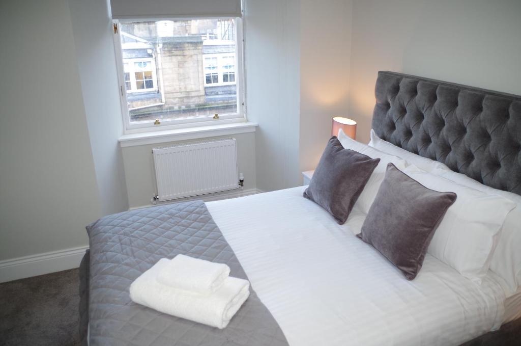 Dreamhouse Apartments Glasgow Selfcatering