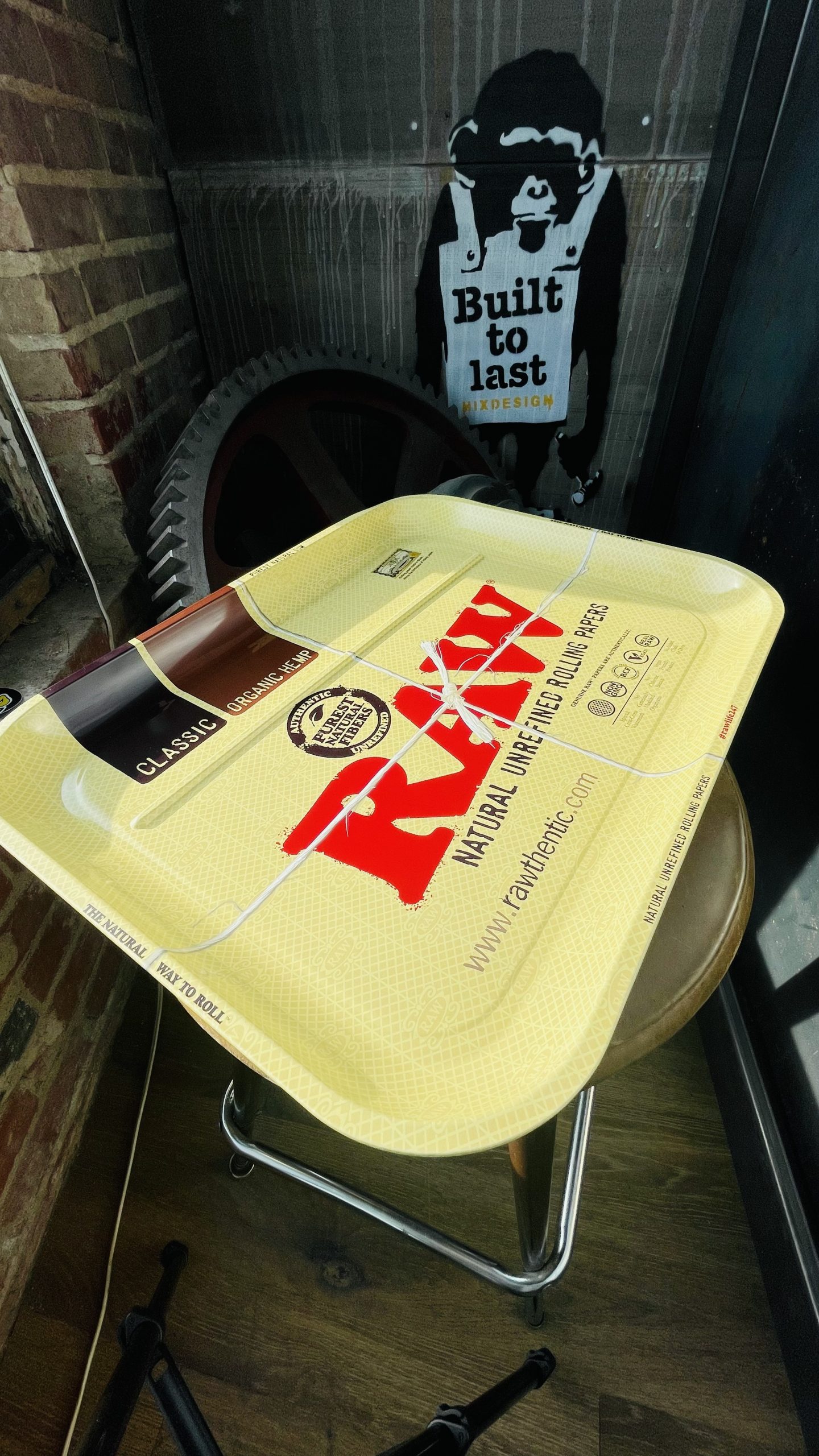 Raw XL Rolling Tray Glass Bunker