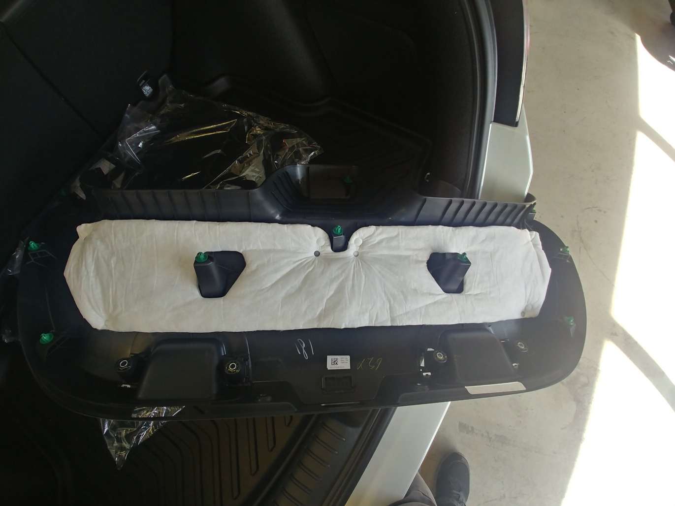 Auto Glass Technician Outlines Tips for 2020 Civic Back Glass