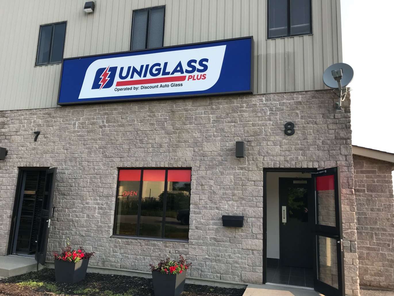 UniglassPlus Kingston Opens in Eastern Ontario glassBYTEs