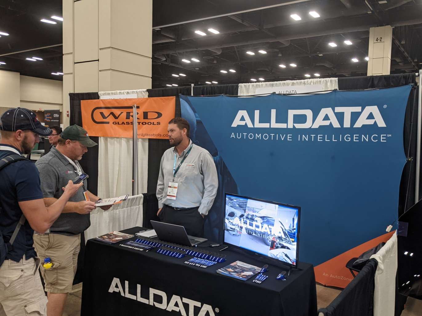 Final Day of Auto Glass Week Focuses on the Positives of Working in the