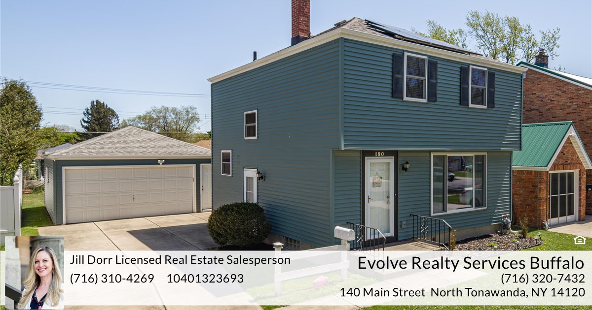 180 Woodcrest Drive, West Seneca, NY 14220