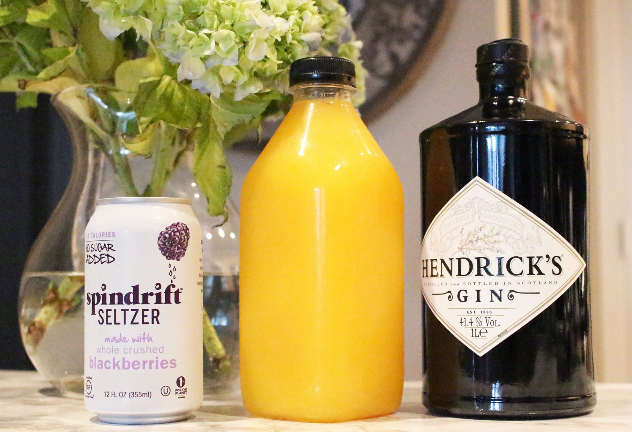 Weekly Refreshment Blackberry Orange Gin Fizz with Spindrift Seltzer