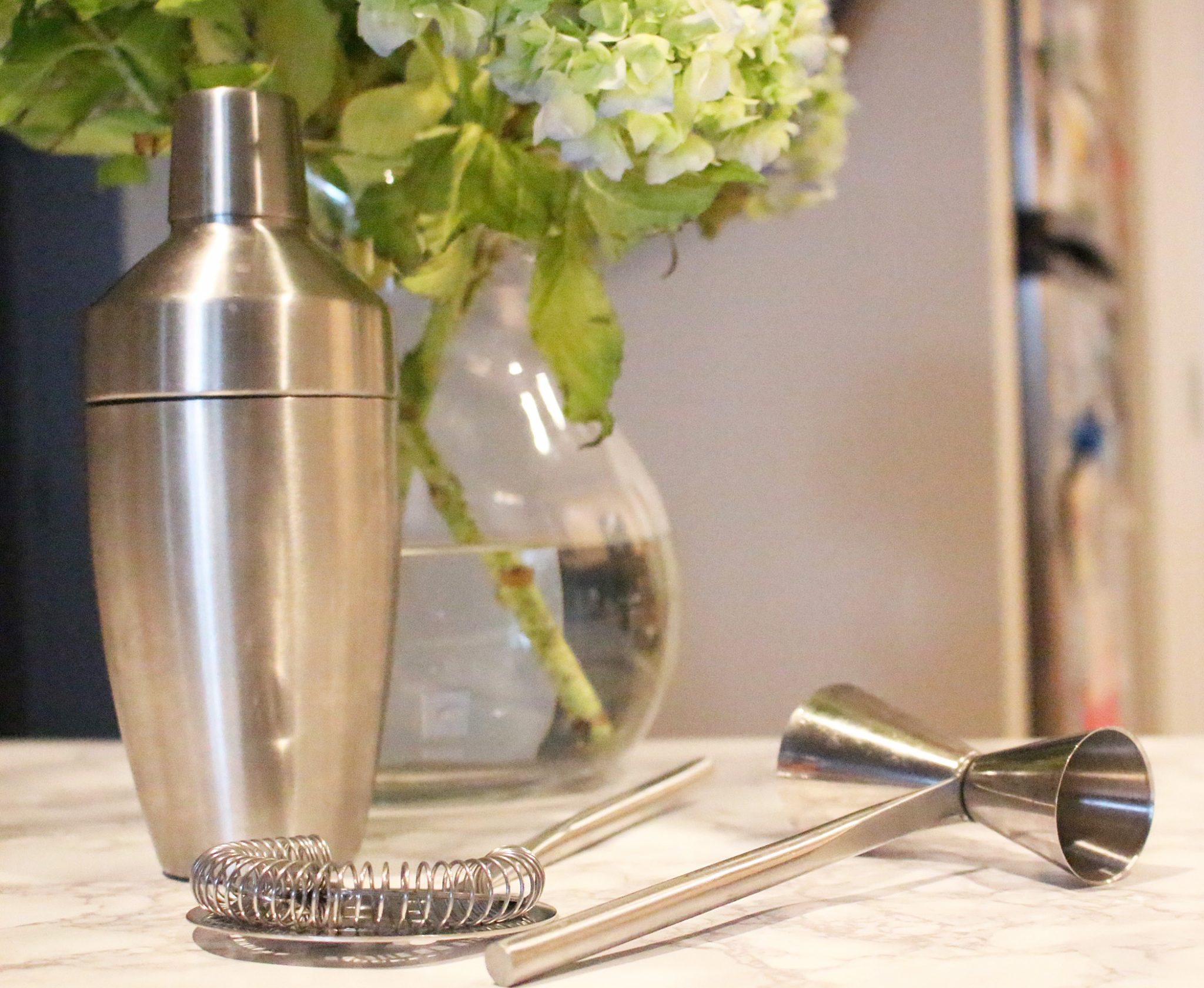 Weekly Refreshment Blackberry Orange Gin Fizz with Spindrift Seltzer