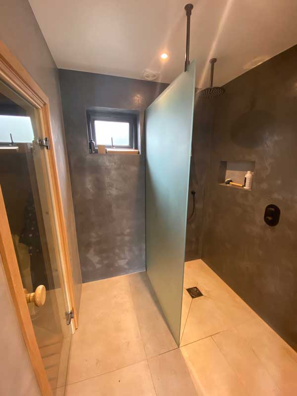 Bespoke Glass Shower Screens Elegant Bathroom Solutions