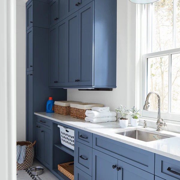 Dive into the Blue Benjamin Moore's Top Shades for Trendy Kitchen