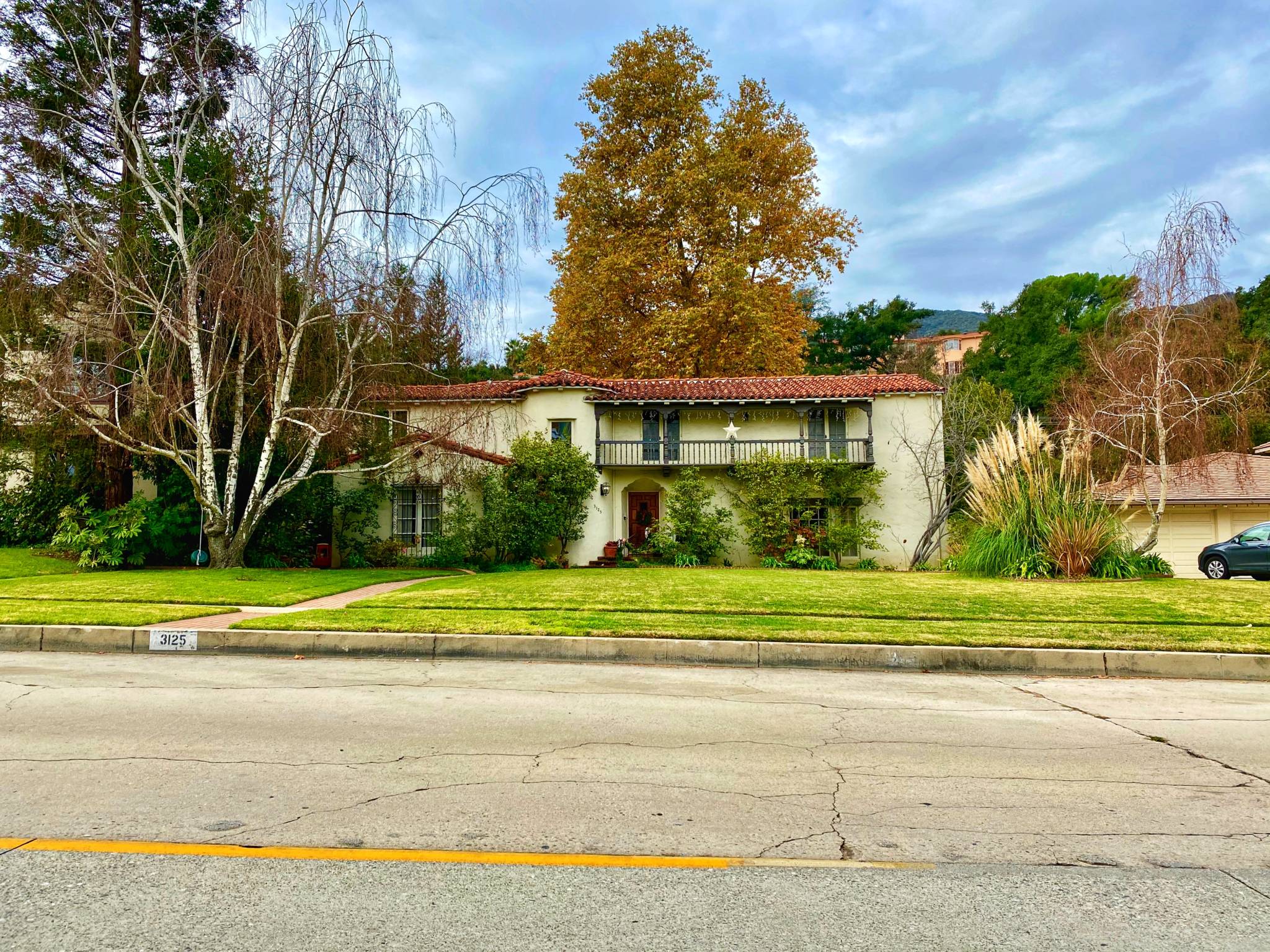 Royal Canyon Homes For Sale Glendale DIGGS 818.396.7588