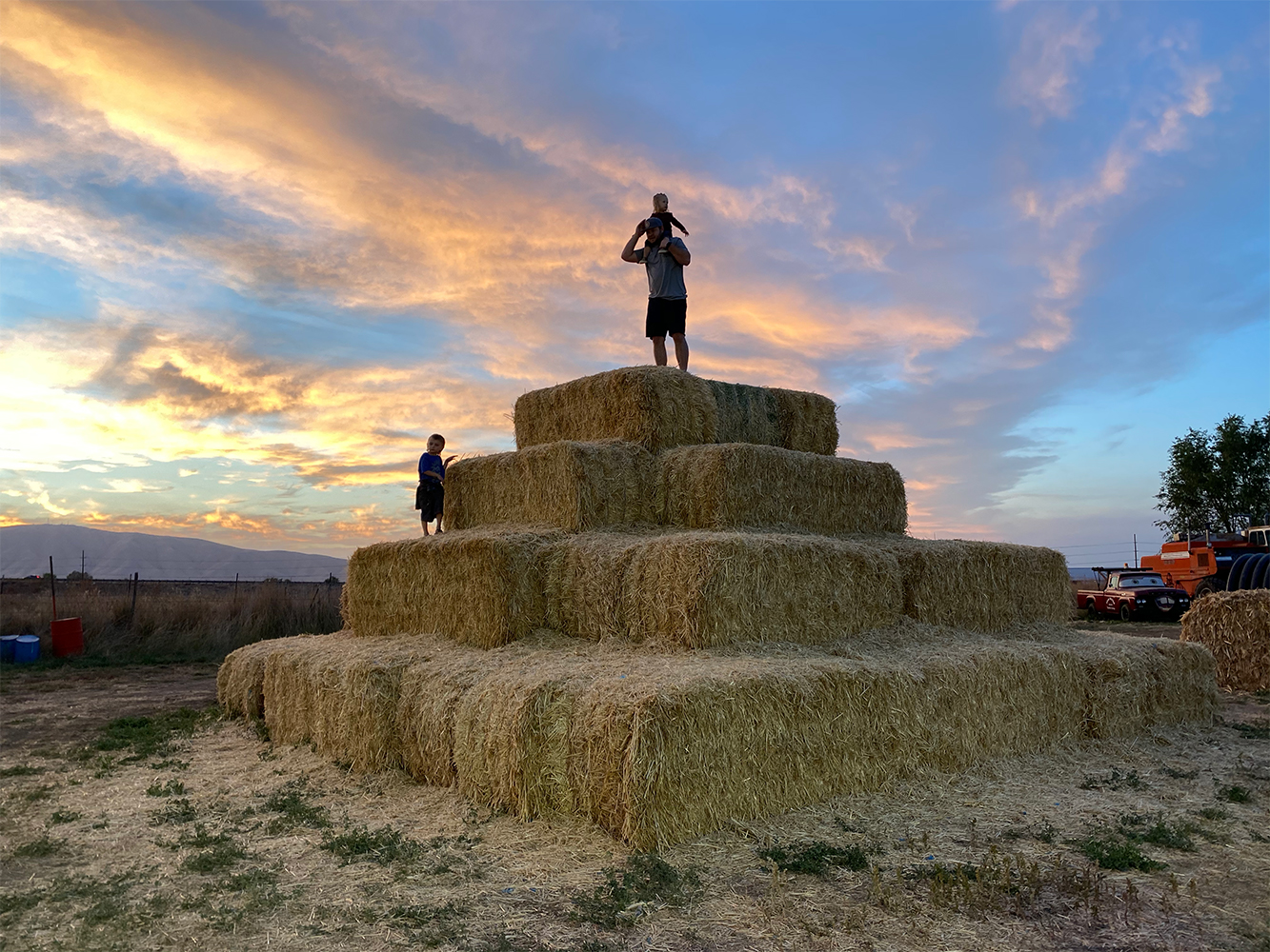 Straw Bale Pyramid Glen Rays Corn Maze