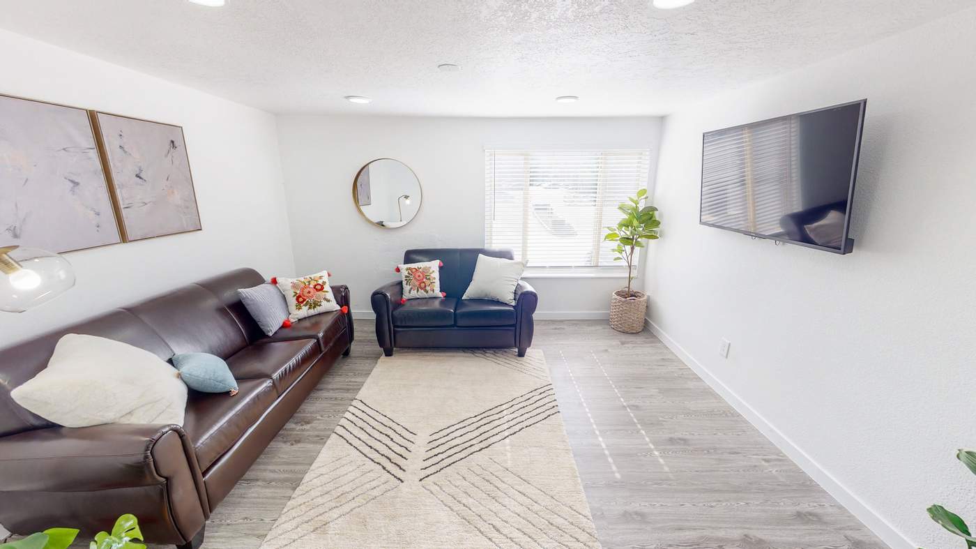 3 & 2 Bedroom Apartments in Provo, UT Schedule a Tour! Glenwood