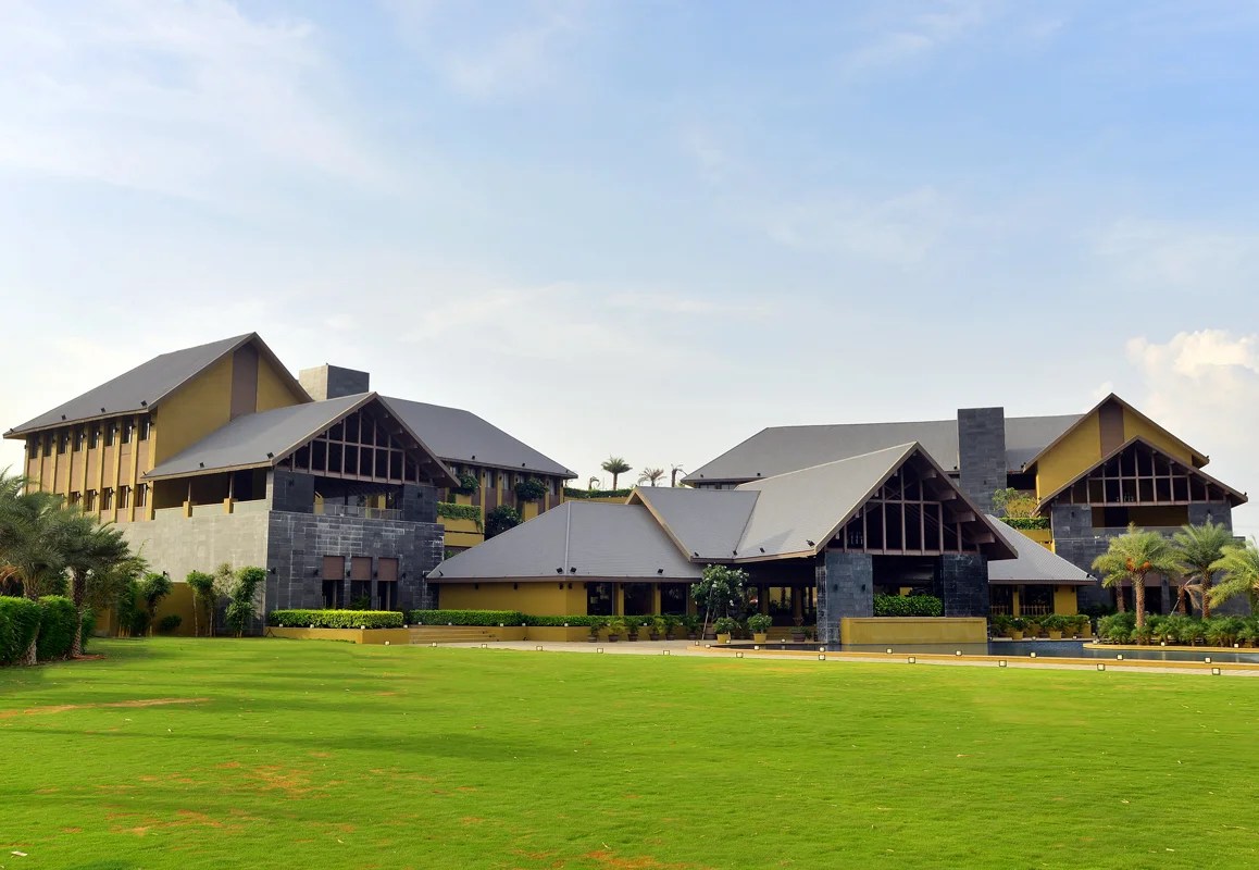 Golden Palm City Glitz Magazines