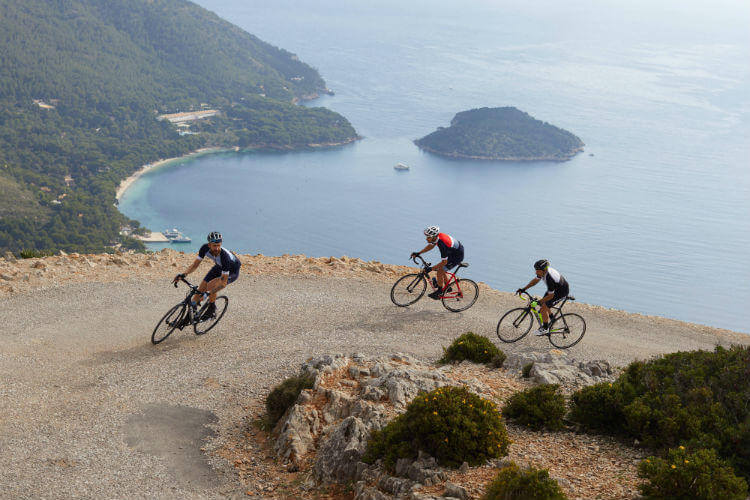 What to Carry with you on a Road Ride