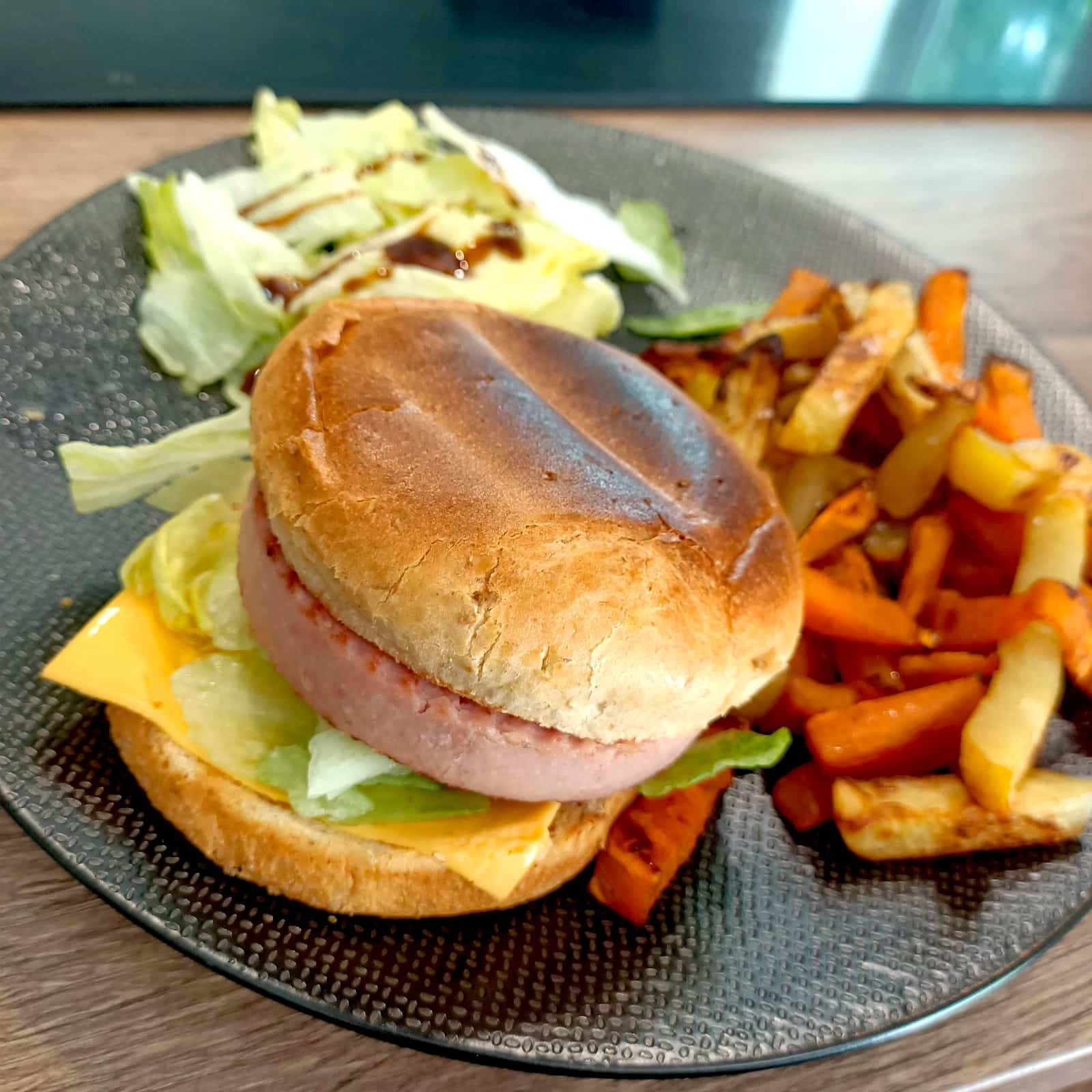 Burger haché de jambon faible en calories, riche en protéines