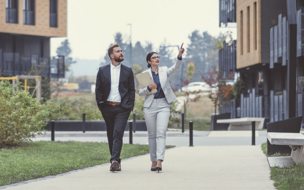 Assistant Property Manager Job Description [Template]