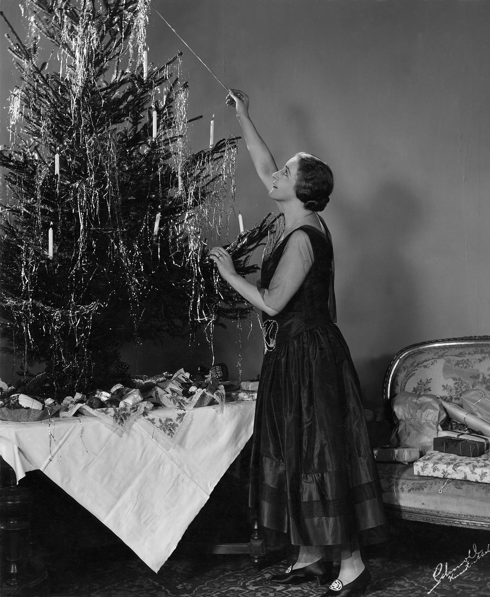 How Christmas Decor Changes From Decade to Decade Different holiday