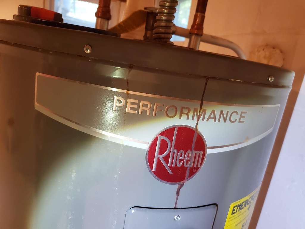 Came across this water heater showing rust its a 2019! Plumbing
