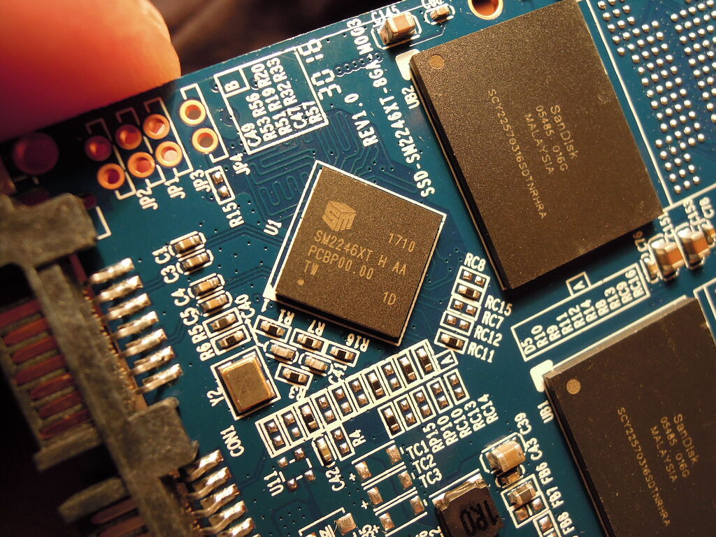 NAND memory Sandisk not recognized. Help to identificate. Readers, adapters and all other