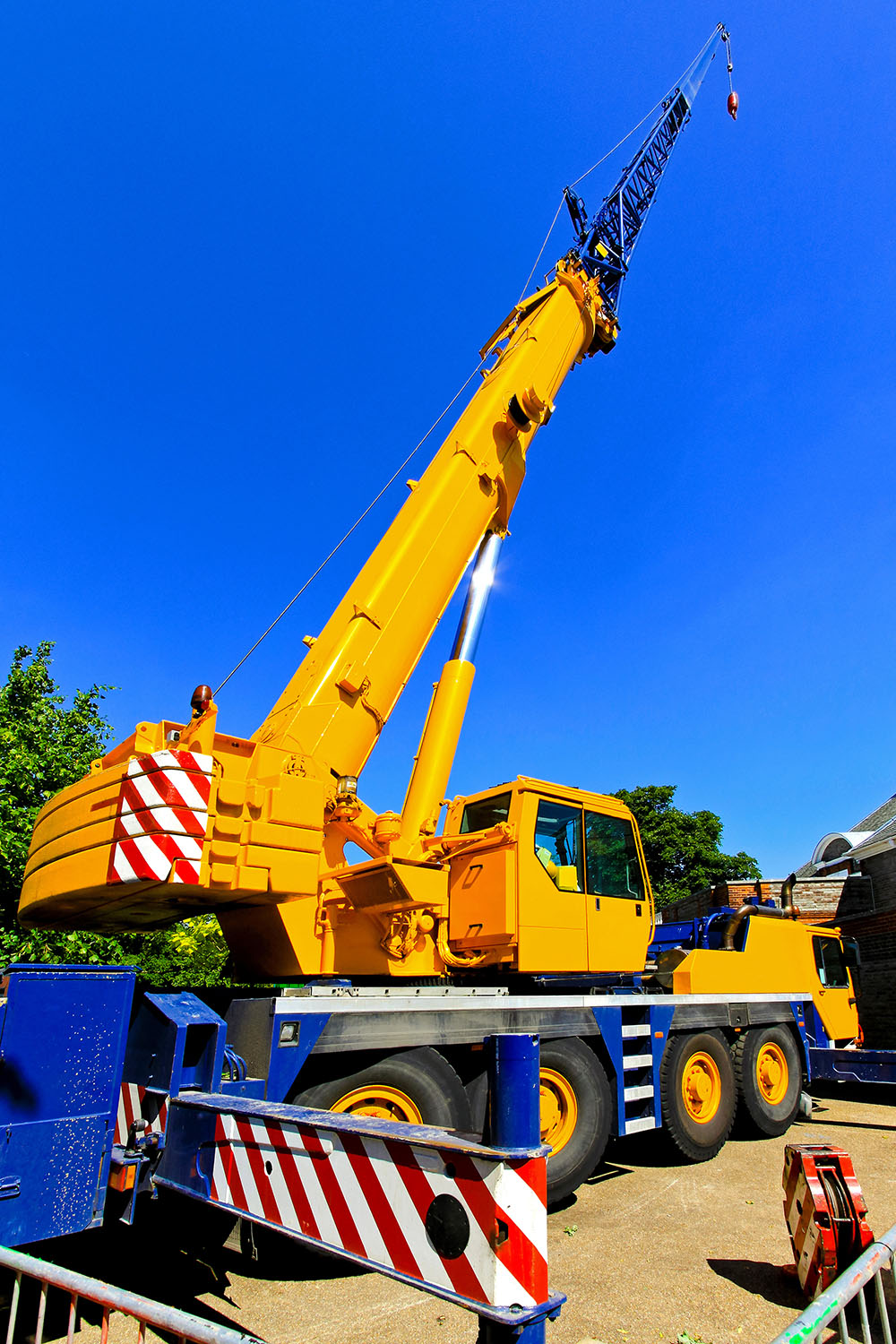 Crane, Excavators, Forklift, and Heavy Equipment Rentals