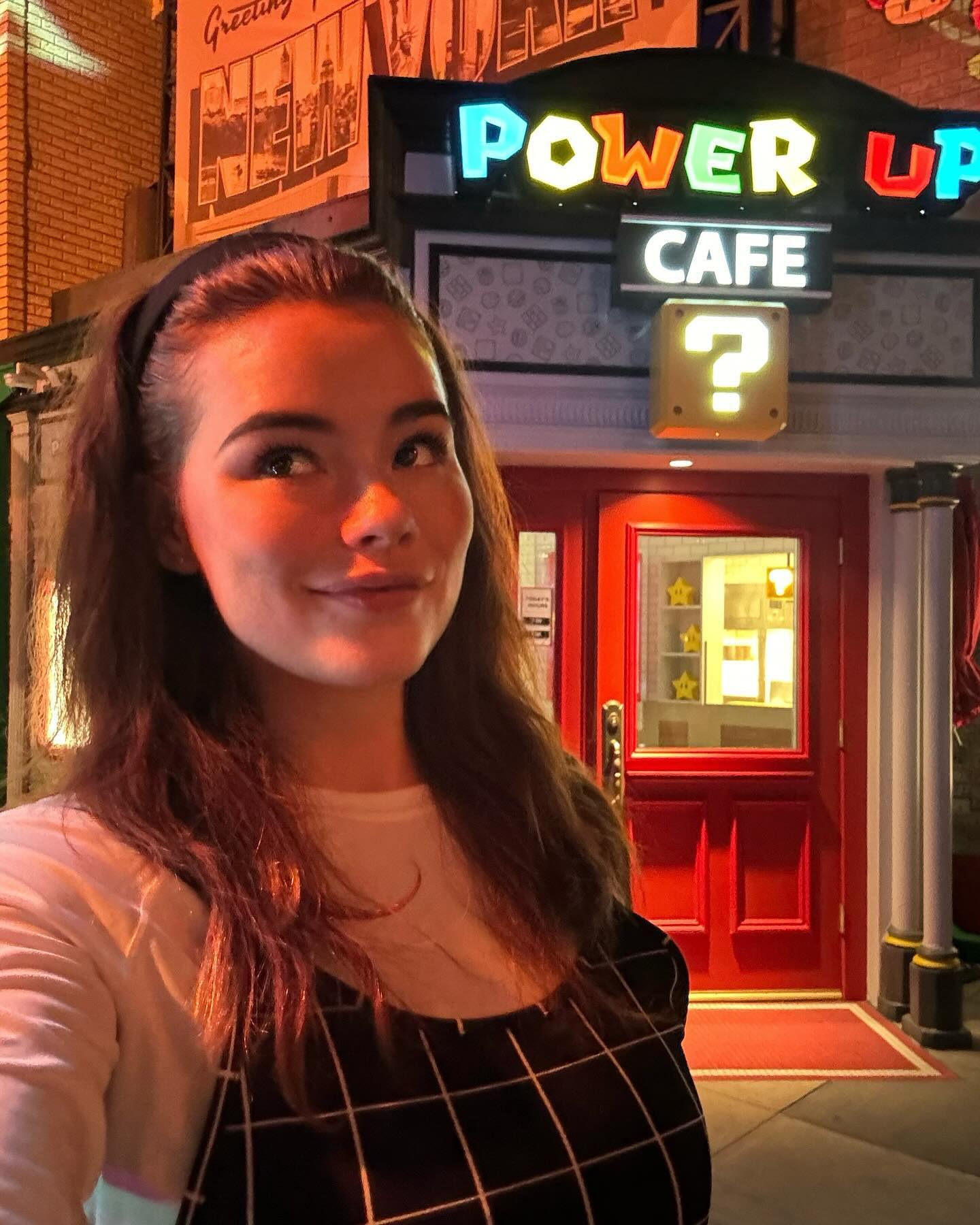 Sabrina Lynn Bio, Age, Career, Net Worth, Height, Education