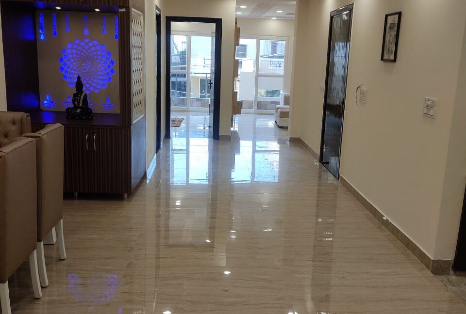 Builder Floor in Uppal Southend Gurugram