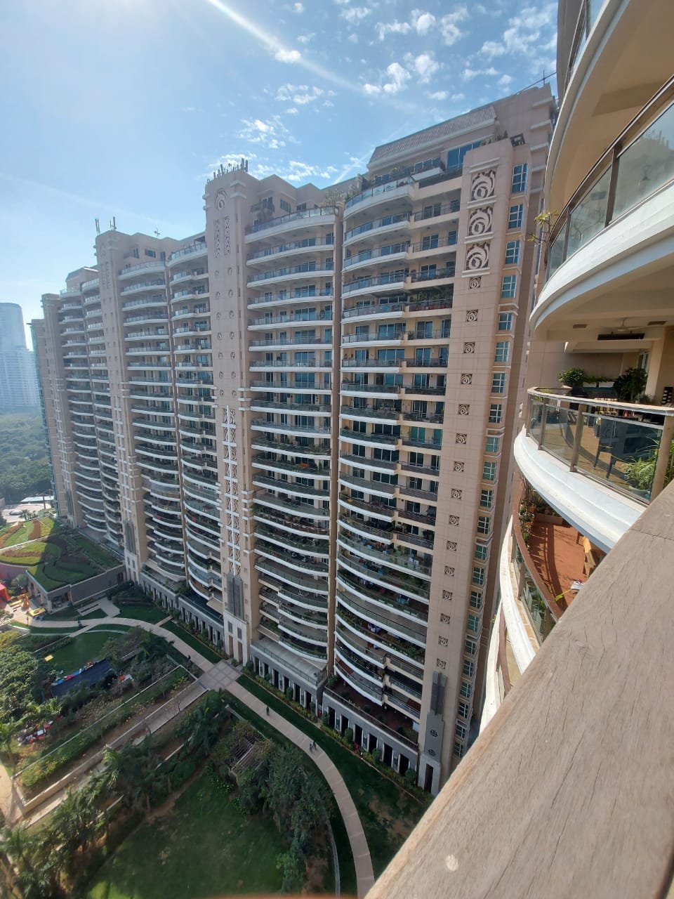 DLF Magnolias on Lease Fully Furnished Apartment Gurgaon Real Estate