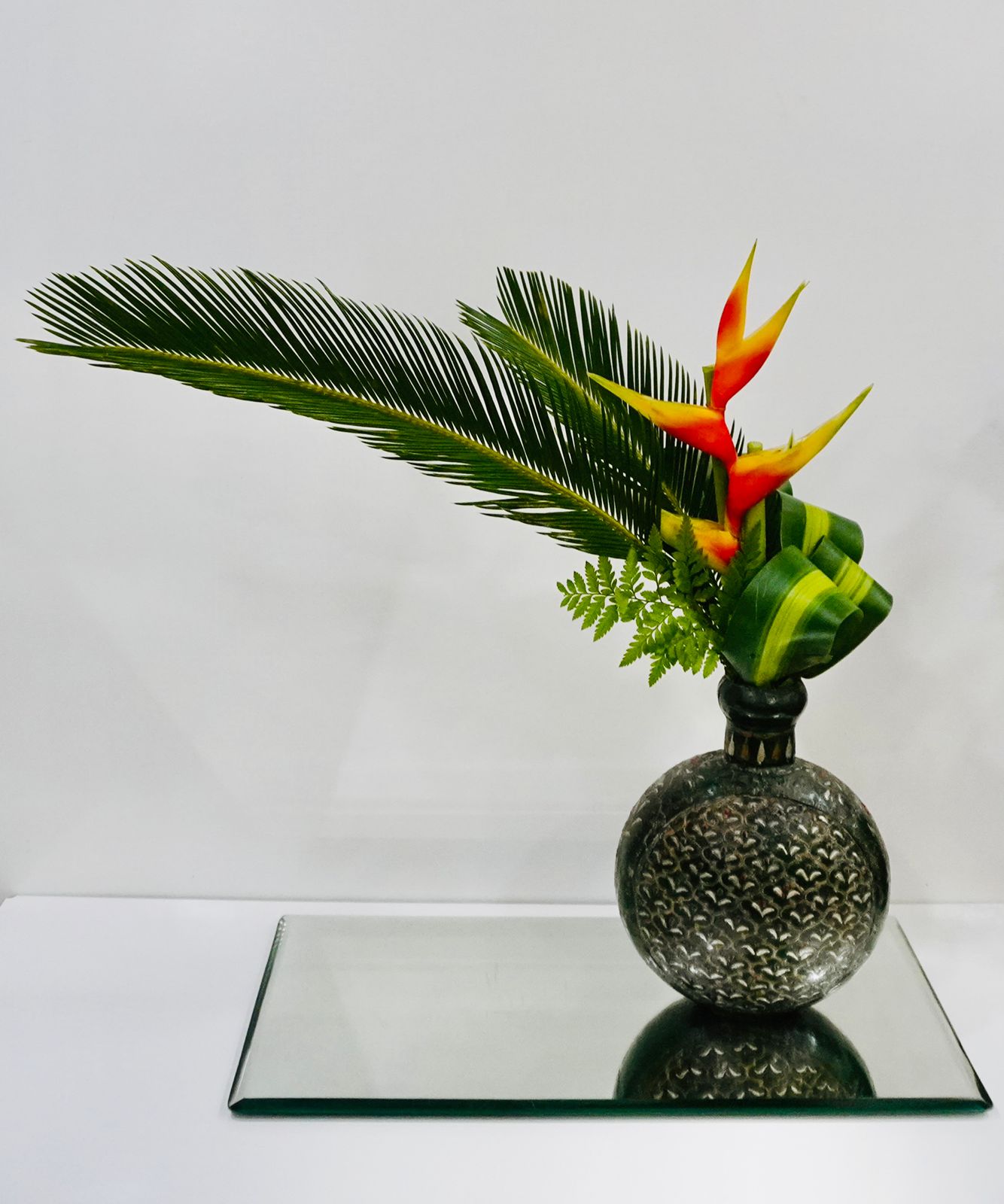 Ikebana Exhibition is on 29th and 30th September 2022 Friendship