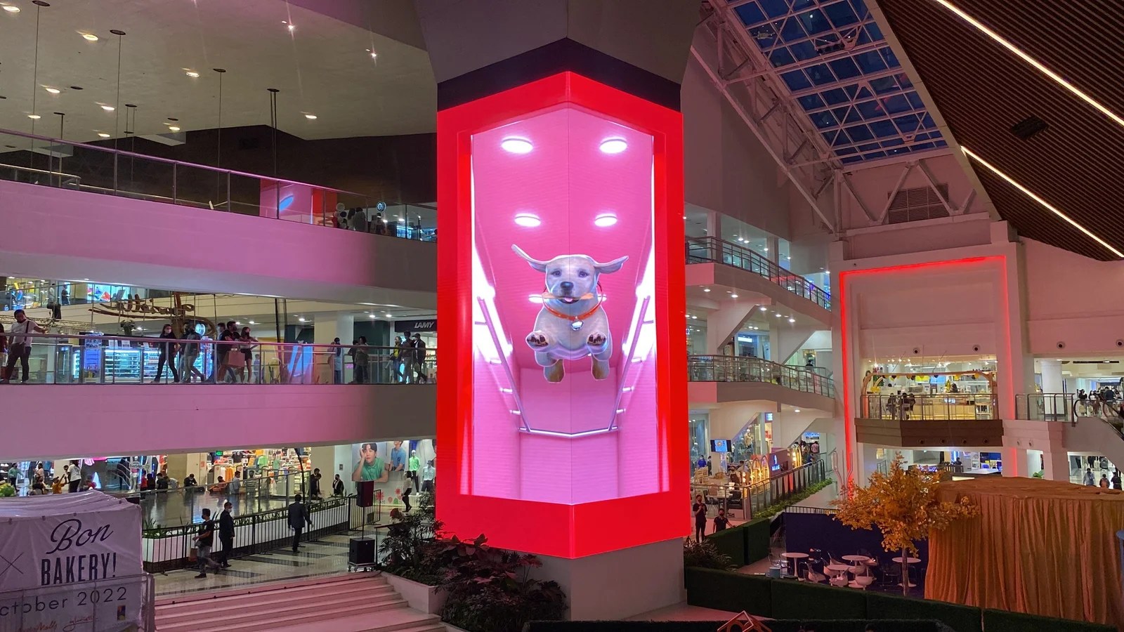 Paws up! Glorietta’s Gigantic LED Display Globaltronics Inc.