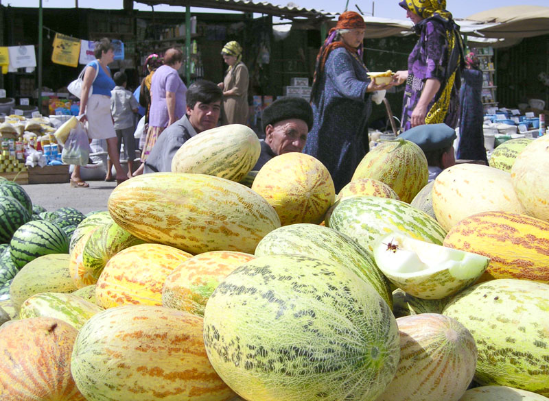 Turkmenistan Goodbye August, Month of Melons · Global Voices