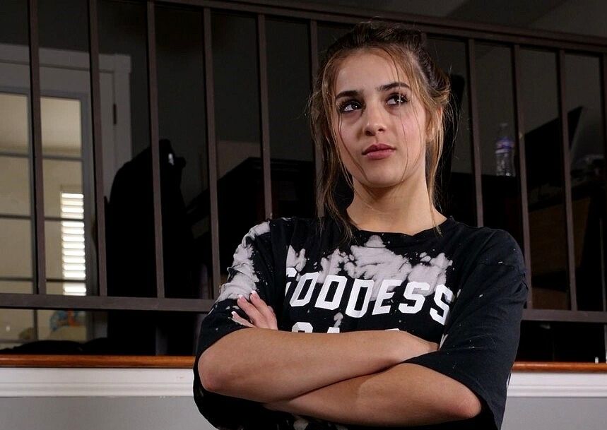 Sofie Reyez Biography/Wiki, Age, Height, Career, Photos & More