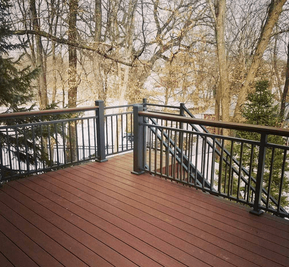 Professional Porch Builders Near Chicago Make Sure That Your Yard