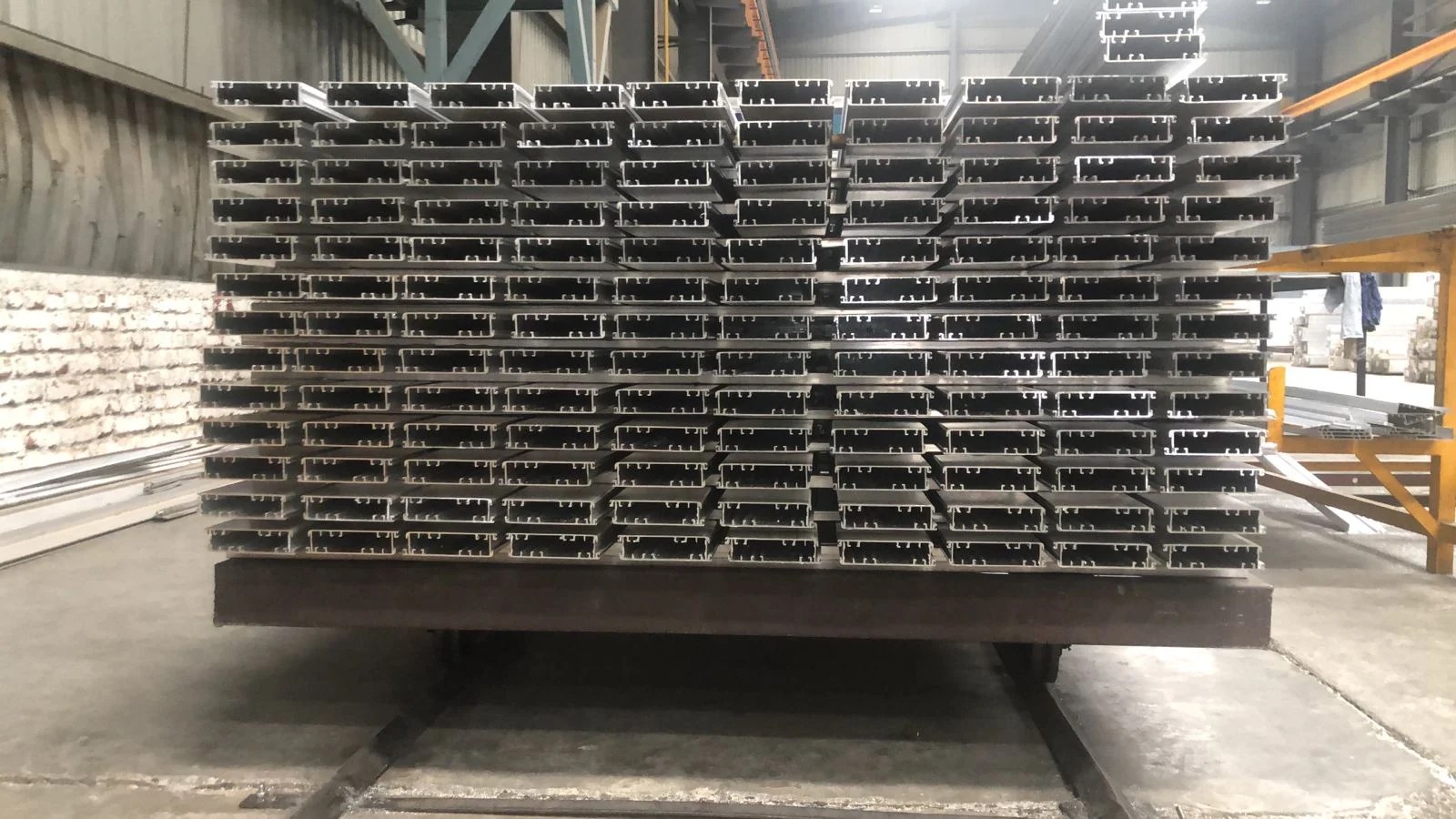 Aluminium Extrusion Profiles for Heat Sinks Pros and Cons