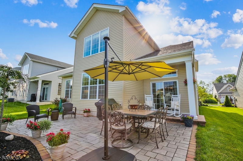 Sunday Open House Feb 21st, 122 pm, 36 Ditmar Blvd, Regency at