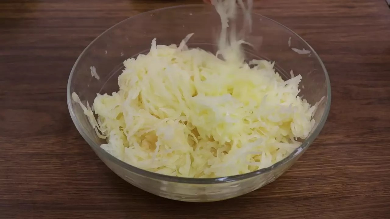 How to Grate Potatoes with a Food Processor?