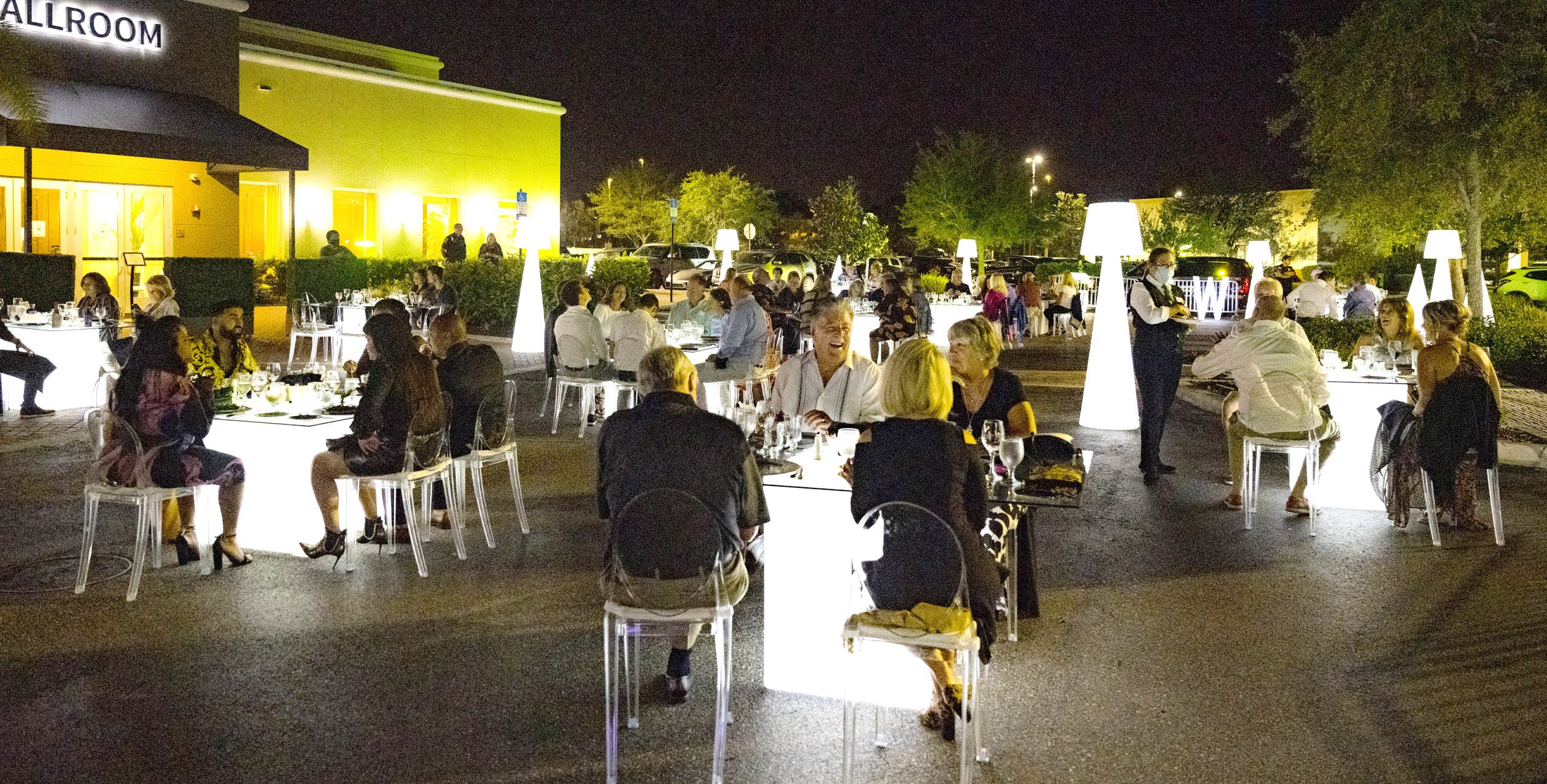 Glow Table Fundraising Corporate Events Glow Table Dinner