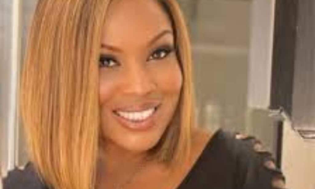 Sharon Lawson Bio, Wiki, FOX 5,Husband, Children, and Career(04)