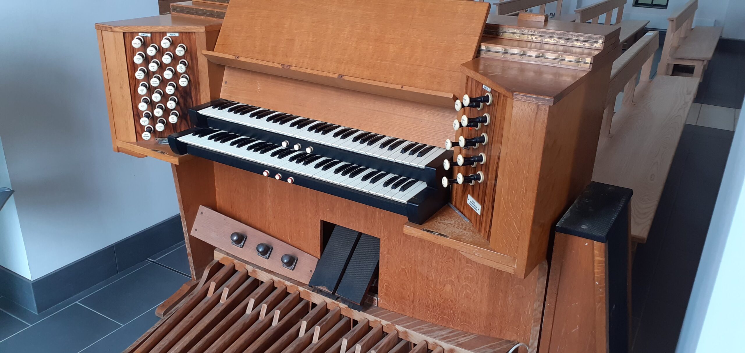 Church Organs Glasgow Studio Electronics