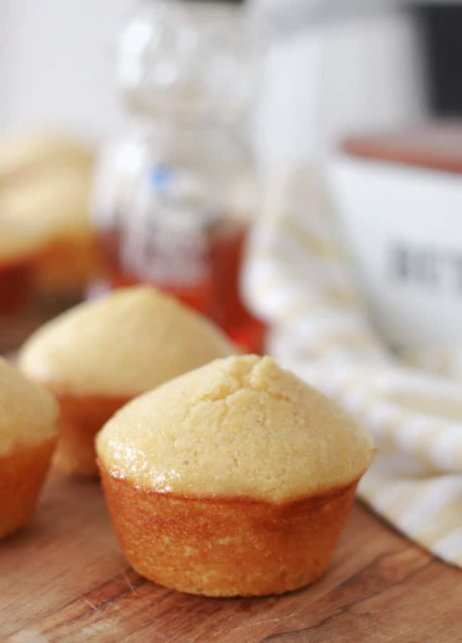 Honey Glazed Cornbread Muffins (Video) Gluesticks Blog