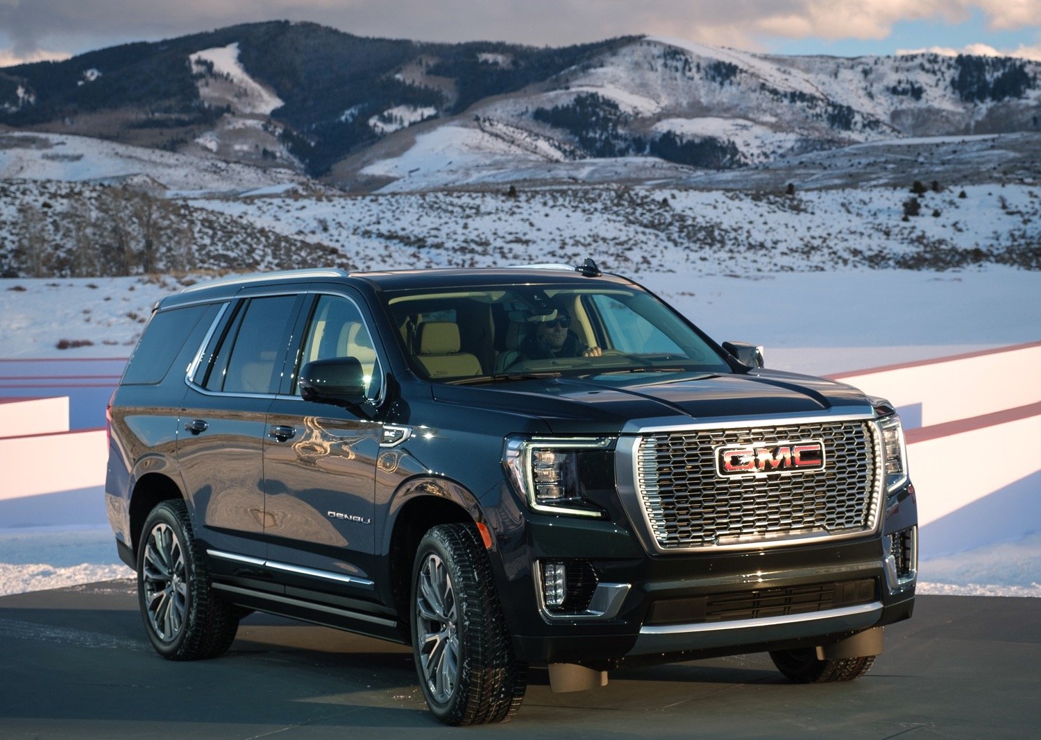 2021 GMC Yukon Denali Diesel Cheaper Than V8 GM Authority