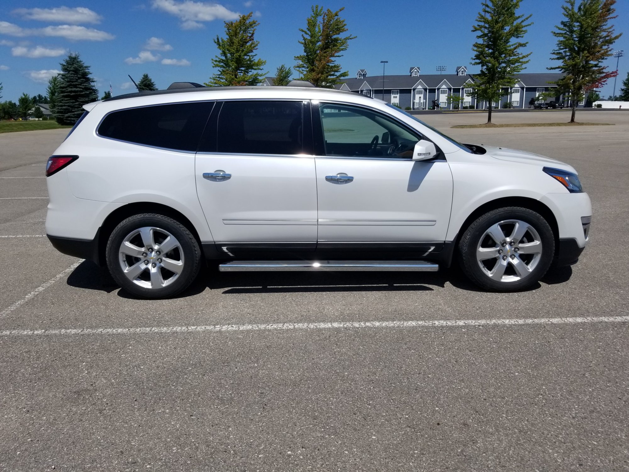 2017 CHEVROLET TRAVERSE PREMIER 37K MILES FULLY LOADED