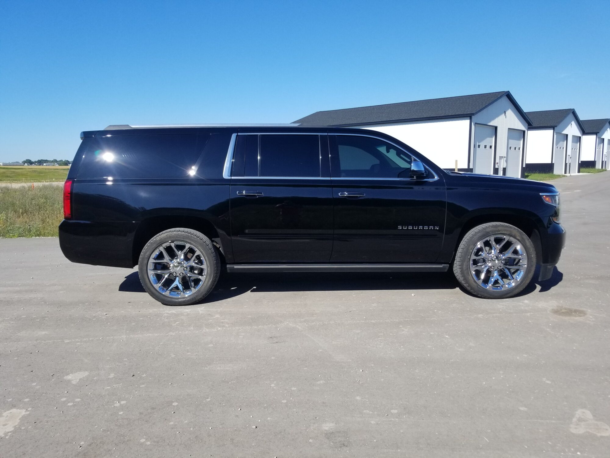 2017 CHEVROLET SUBURBAN PREMIER 19K MILES FULLY LOADED