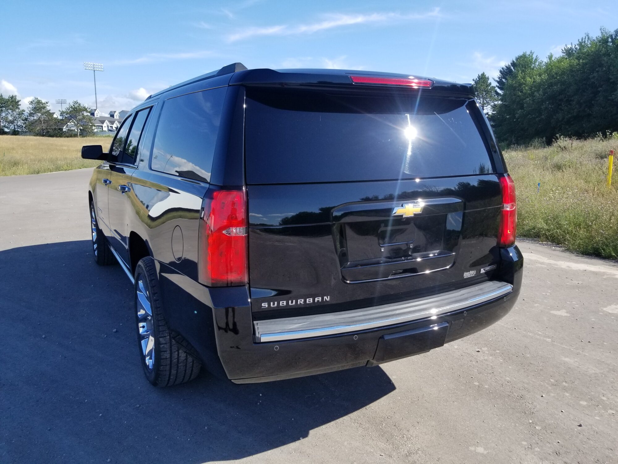 2017 CHEVROLET SUBURBAN PREMIER 19K MILES FULLY LOADED, CLEAN