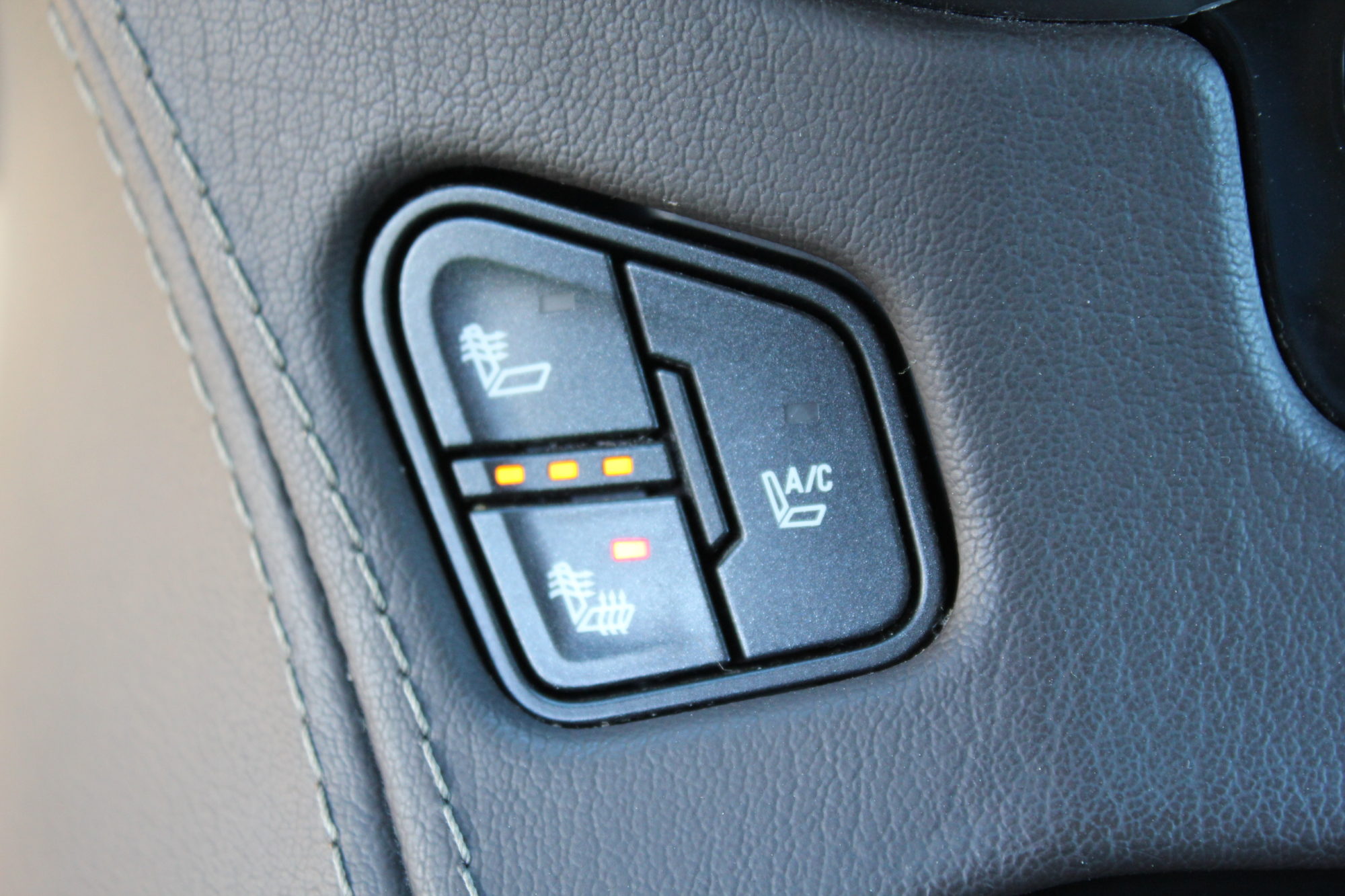 2016 CHEVROLET TAHOE LTZ 21K MILES CLEAN AND FULLY LOADED! - Ready To